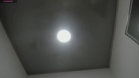 Snapshot of miah_bigboobs chatting on October 1, 11:16 am Miah Collins online show from October 1, 11:16 am
