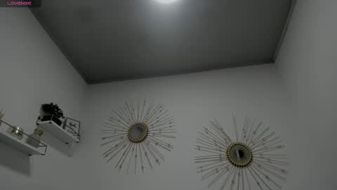 Snapshot of miah_bigboobs chatting on October 22, 11:21 am Miah Collins online show from October 22, 11:21 am