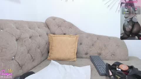 Snapshot of miah_bigboobs chatting on May 28, 6:49 pm Miah Collins online show from May 28, 6:49 pm