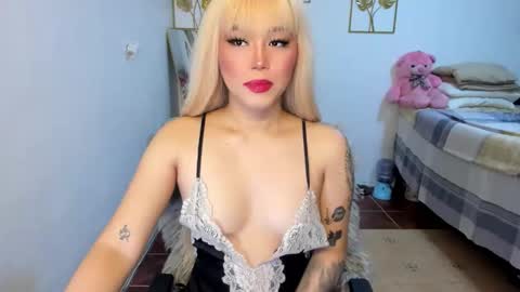 Miah online show from October 22, 8:41 pm