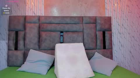 Snapshot of miah_palacio chatting on September 11, 4:01 am MIAH PALACIO online show from September 11, 4:01 am