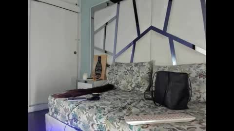 miaharper0 online show from May 25, 3:45 am