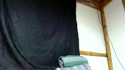 Snapshot of miahells chatting on May 1, 4:22 pm Mia Sam online show from May 1, 4:22 pm