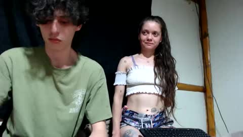 Snapshot of miahells chatting on May 23, 6:29 am Mia Sam online show from May 23, 6:29 am