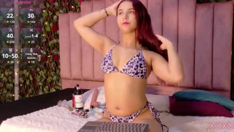 Mia online show from February 4, 3:07 pm