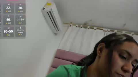 Snapshot of miajhonsonx chatting on May 31, 3:52 pm miajhonsonx online show from May 31, 3:52 pm