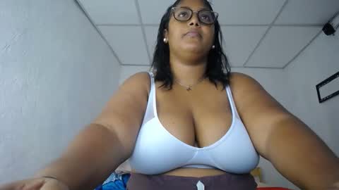 miajoseph_ online show from March 12, 4:18 am