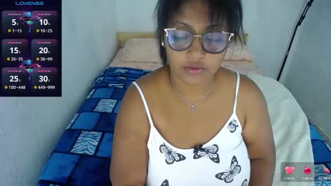 miajoseph_ online show from March 24, 4:06 am