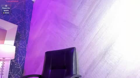Mia online show from May 4, 12:12 pm