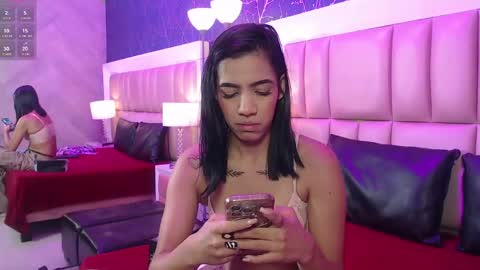 Snapshot of miakarsson chatting on May 11, 11:49 am Mia online show from May 11, 11:49 am