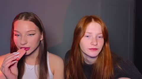 Snapshot of miakeler chatting on February 6, 6:24 pm milanaaaa online show from February 6, 6:24 pm
