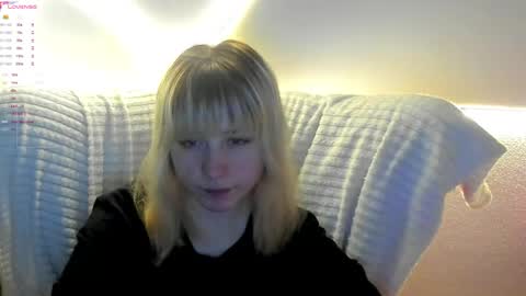 Snapshot of miakimiko chatting on June 9, 2:01 am miakimiko online show from June 9, 2:01 am