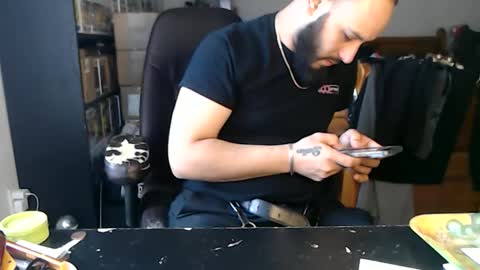 Mark online show from February 25, 8:29 pm