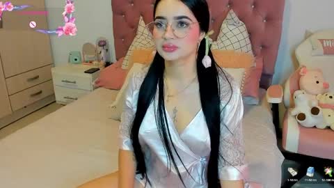 mia 600am-1000am Colombia time online show from April 1, 6:16 pm