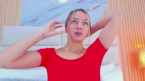 Snapshot of miamalkovaa_ chatting on June 9, 1:12 pm Mia Malkova online show from June 9, 1:12 pm