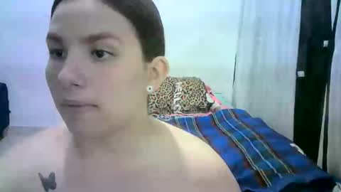 Snapshot of miametha chatting on June 10, 9:35 pm Miametha online show from June 10, 9:35 pm