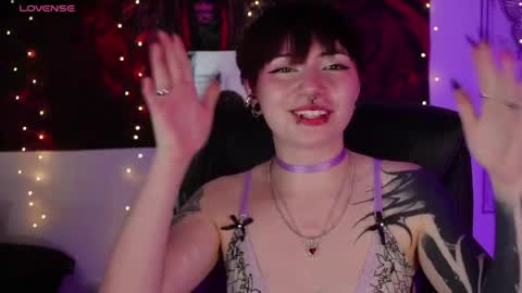 Snapshot of miami_18_ chatting on April 25, 3:09 am Lili online show from April 25, 3:09 am