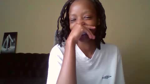 Snapshot of miami_muffin chatting on April 19, 10:23 pm Muffin online show from April 19, 10:23 pm