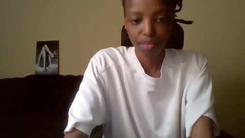 Snapshot of miami_muffin chatting on April 29, 1:04 pm Muffin online show from April 29, 1:04 pm