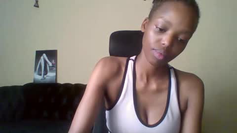Snapshot of miami_muffin chatting on April 29, 11:33 pm Muffin online show from April 29, 11:33 pm