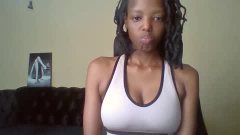 Snapshot of miami_muffin chatting on April 30, 9:30 pm Muffin online show from April 30, 9:30 pm