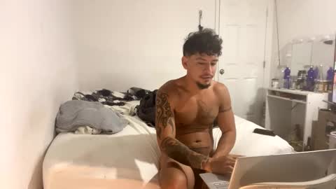 miamiclos1 online show from February 15, 12:36 pm