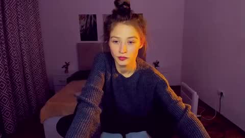 Mia online show from December 26, 7:27 pm