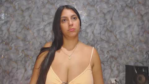 Snapshot of miarouse1531 chatting on March 2, 7:15 am miarouse1531 online show from March 2, 7:15 am