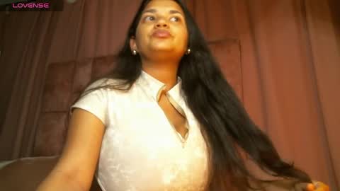 miasaandovaal 22 online show from April 26, 8:39 pm
