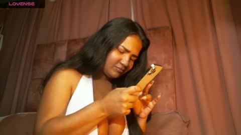 miasaandovaal 22 online show from May 6, 8:58 pm