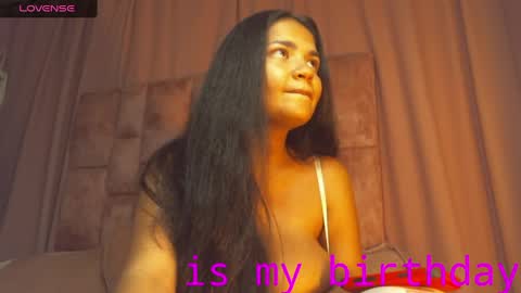 miasaandovaal 22 online show from May 13, 9:11 pm