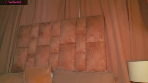 miasaandovaal 22 online show from May 19, 8:48 pm