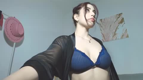 miasilva1 online show from February 3, 11:32 pm