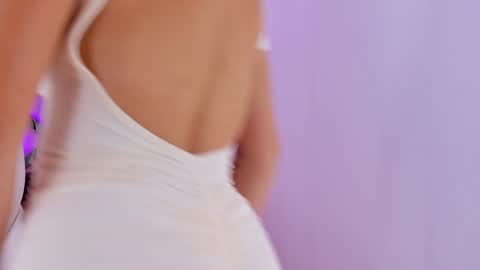 Mia online show from December 18, 6:57 pm