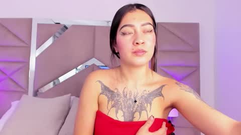 Snapshot of miasr_ chatting on November 11, 3:23 pm miasr_ online show from November 11, 3:23 pm