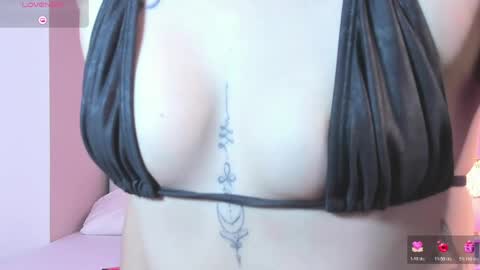 Snapshot of miataylorsweet chatting on April 27, 3:21 pm Mia online show from April 27, 3:21 pm