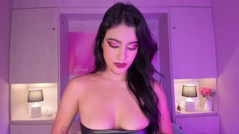Snapshot of miaturnerr_ chatting on May 22, 4:19 am miaturnerr_ online show from May 22, 4:19 am