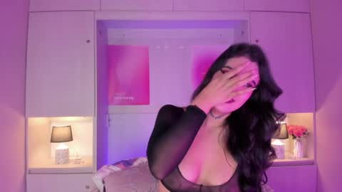 Snapshot of miaturnerr_ chatting on May 23, 4:18 am miaturnerr_ online show from May 23, 4:18 am