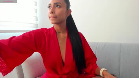 Snapshot of miavelvet_22 chatting on December 18, 7:09 pm Mia Velvet online show from December 18, 7:09 pm