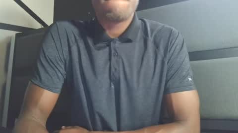 Snapshot of miavers23 chatting on September 24, 11:35 am KxngVers online show from September 24, 11:35 am