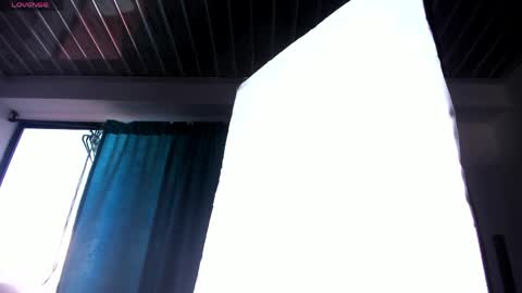 Mia Villalobos online show from April 23, 10:45 pm