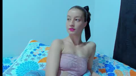  Chloe  online show from March 13, 12:28 am