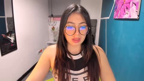 Snapshot of miawils_ chatting on December 7, 3:14 am M I A W I L S online show from December 7, 3:14 am