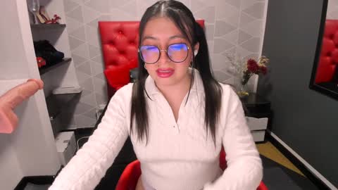 Snapshot of miawils_ chatting on January 24, 4:48 am M I A W I L S online show from January 24, 4:48 am
