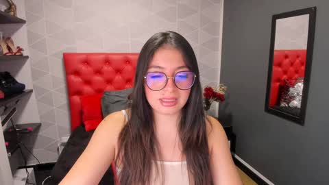 Snapshot of miawils_ chatting on January 25, 7:49 pm M I A W I L S online show from January 25, 7:49 pm