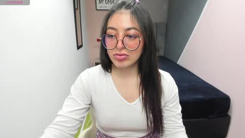 Snapshot of miawils_ chatting on February 4, 10:45 pm M I A W I L S online show from February 4, 10:45 pm
