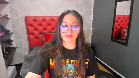 Snapshot of miawils_ chatting on February 7, 7:17 pm M I A W I L S online show from February 7, 7:17 pm