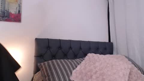 Mia Wilson online show from September 13, 3:28 am