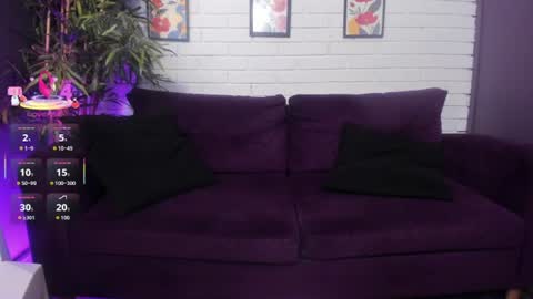 Snapshot of micaela_jhones chatting on June 21, 3:42 am Micaela online show from June 21, 3:42 am