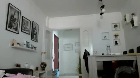 Snapshot of mich6921 chatting on June 1, 4:20 pm MILO MIAMI online show from June 1, 4:20 pm
